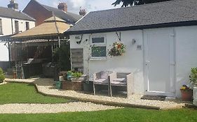Sallys Luton